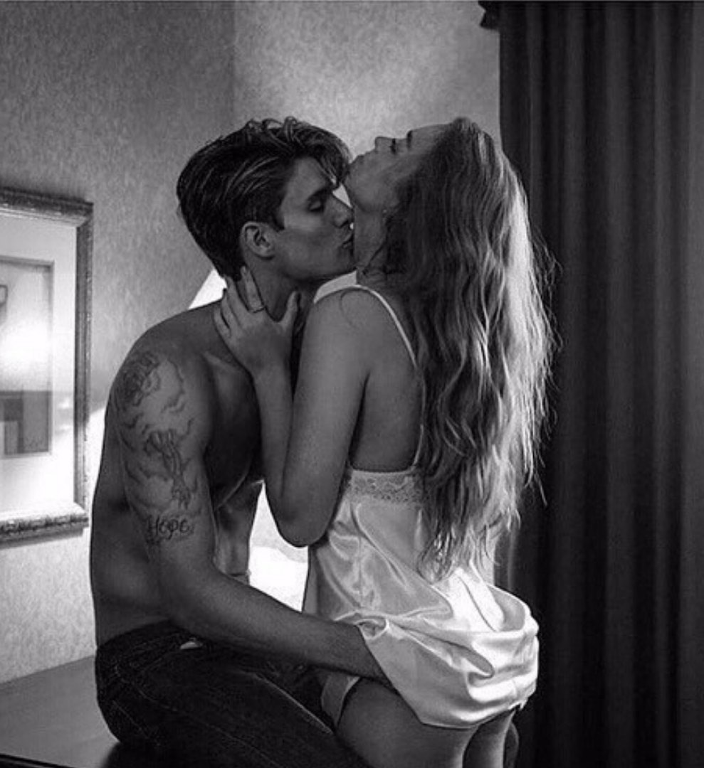 Черно белые фотосессии блондинок