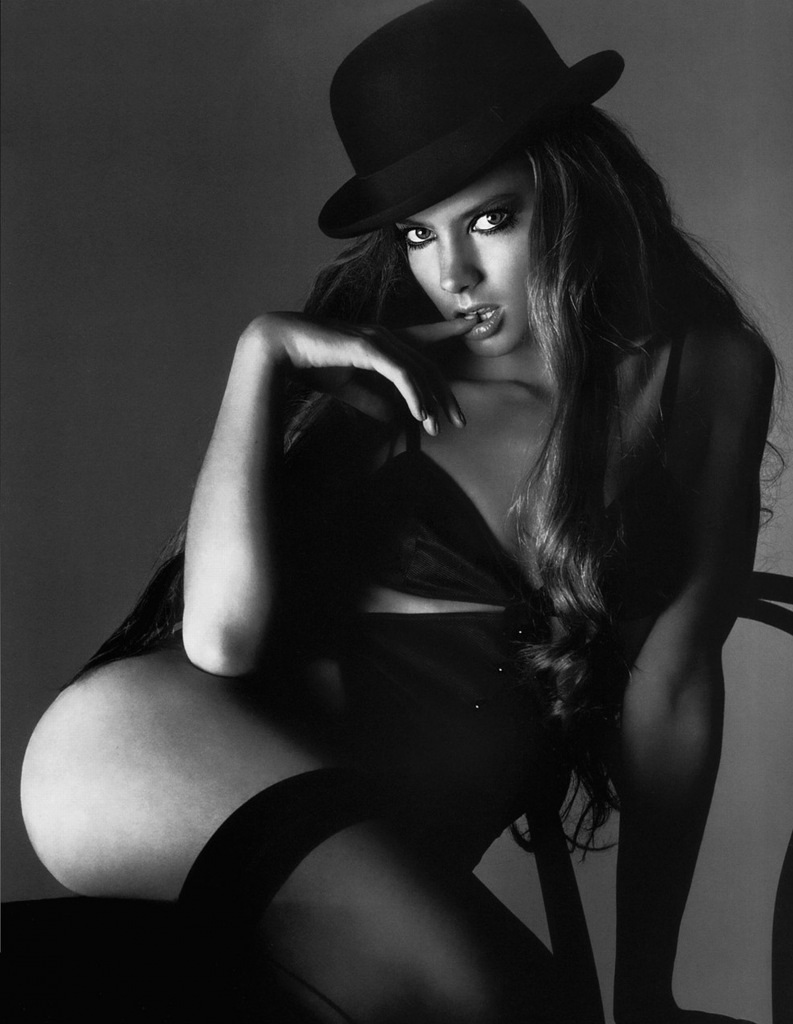 Boudoir Black and White Cloth