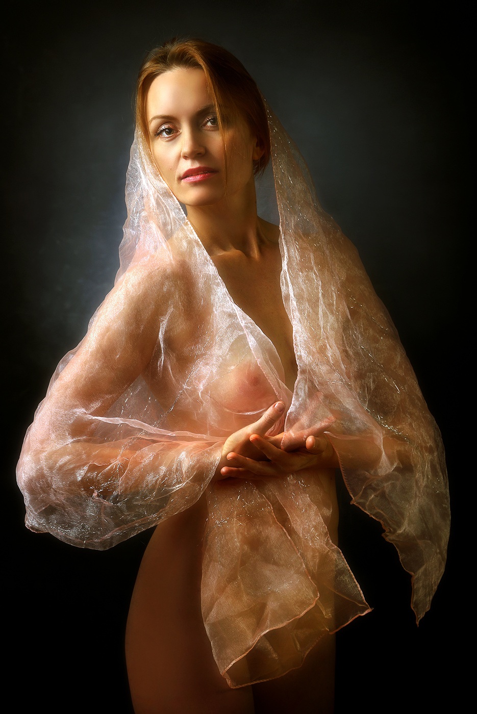 Голые женщины в платочках