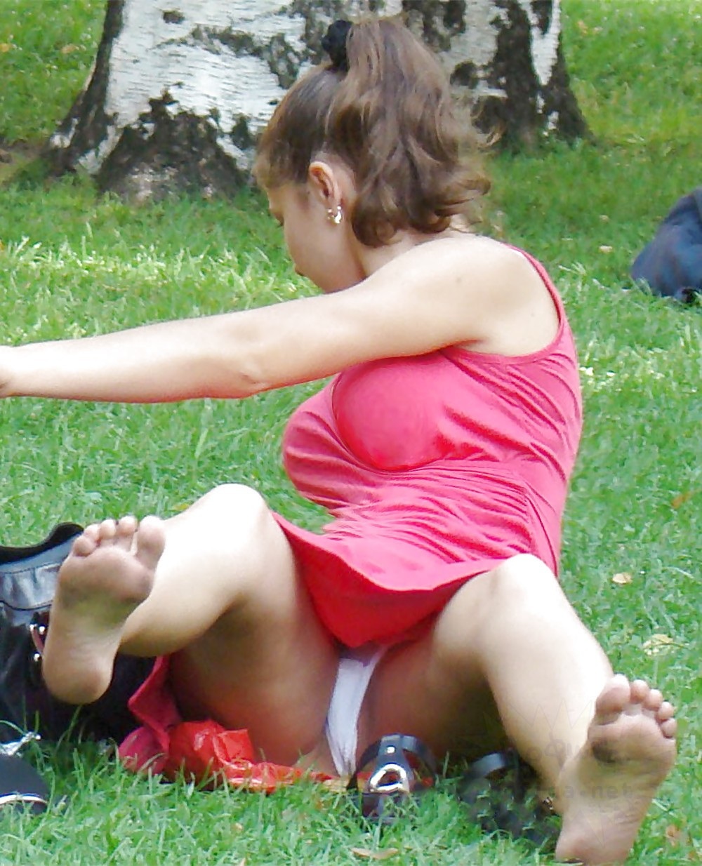 Две телочки без трусиков