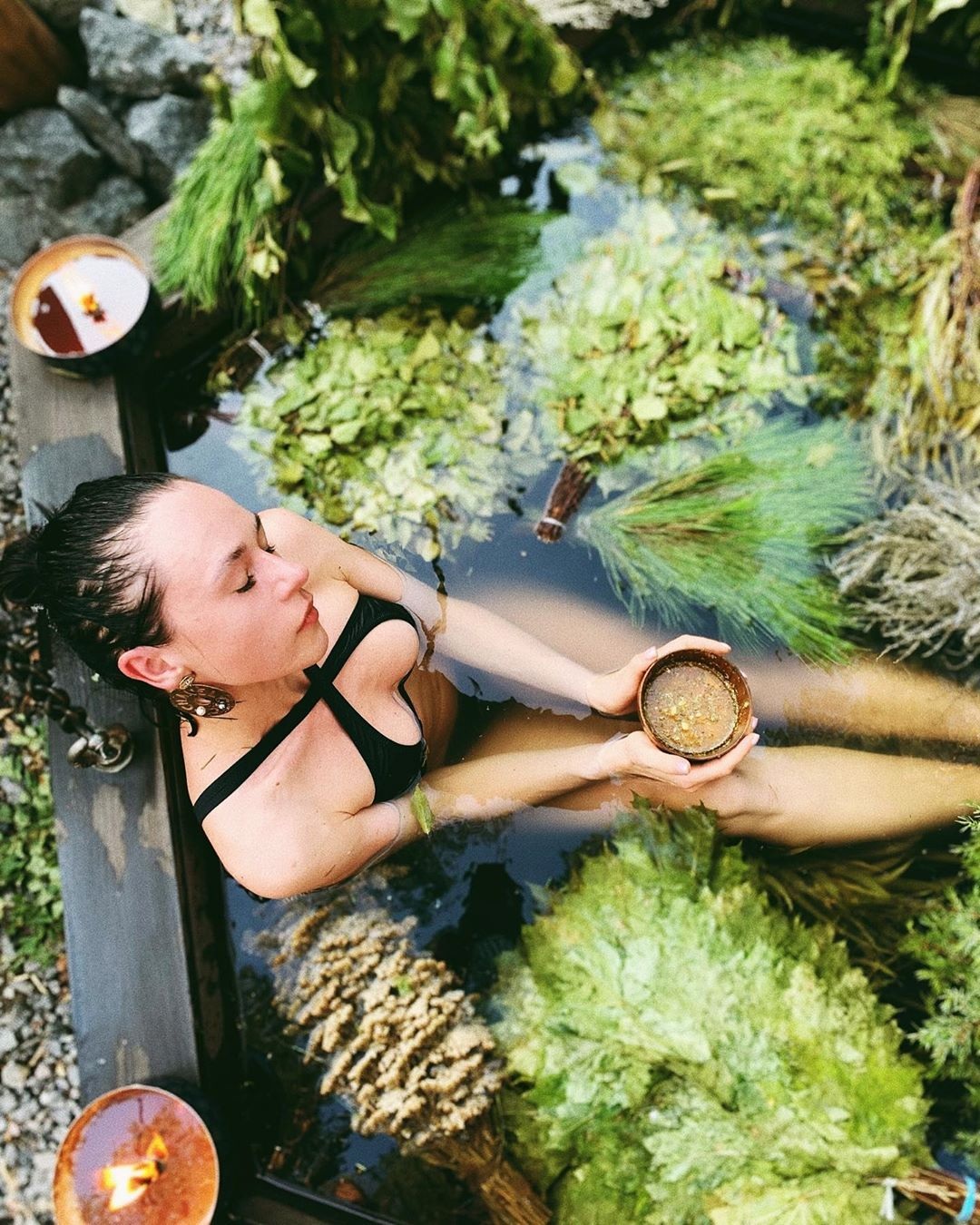 Катя Айова в купальнике