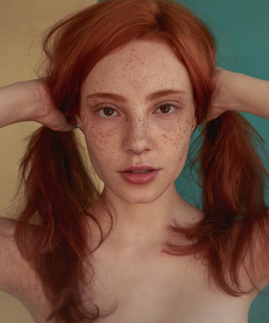 Рыжая Доминика Соррибес