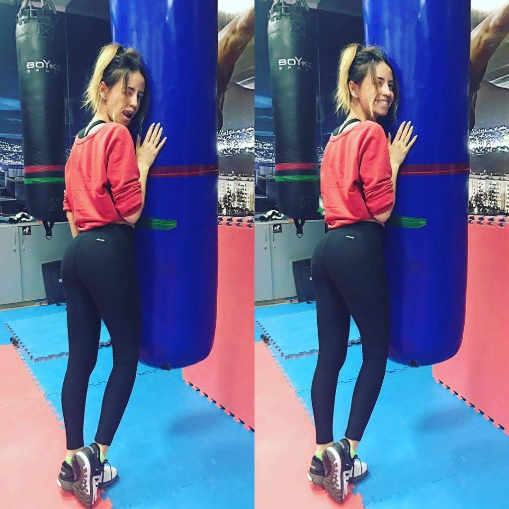 Надя Дорофеева в обтяжку