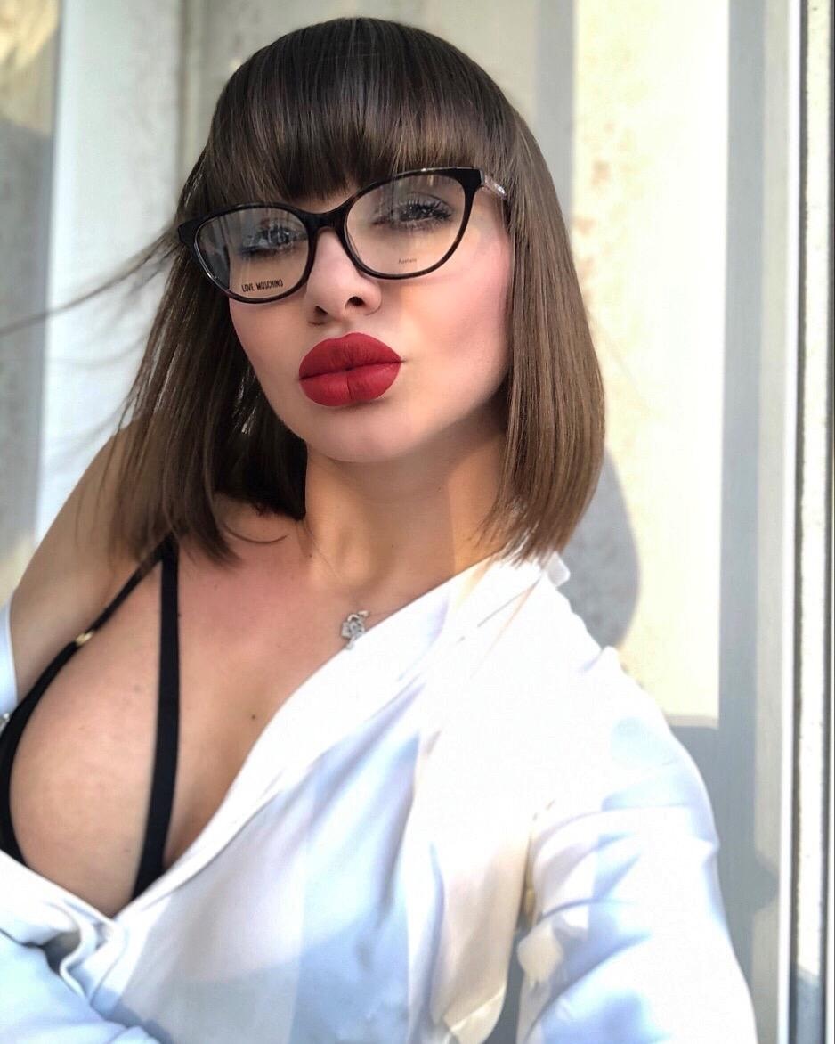 Виктория Джун порнография