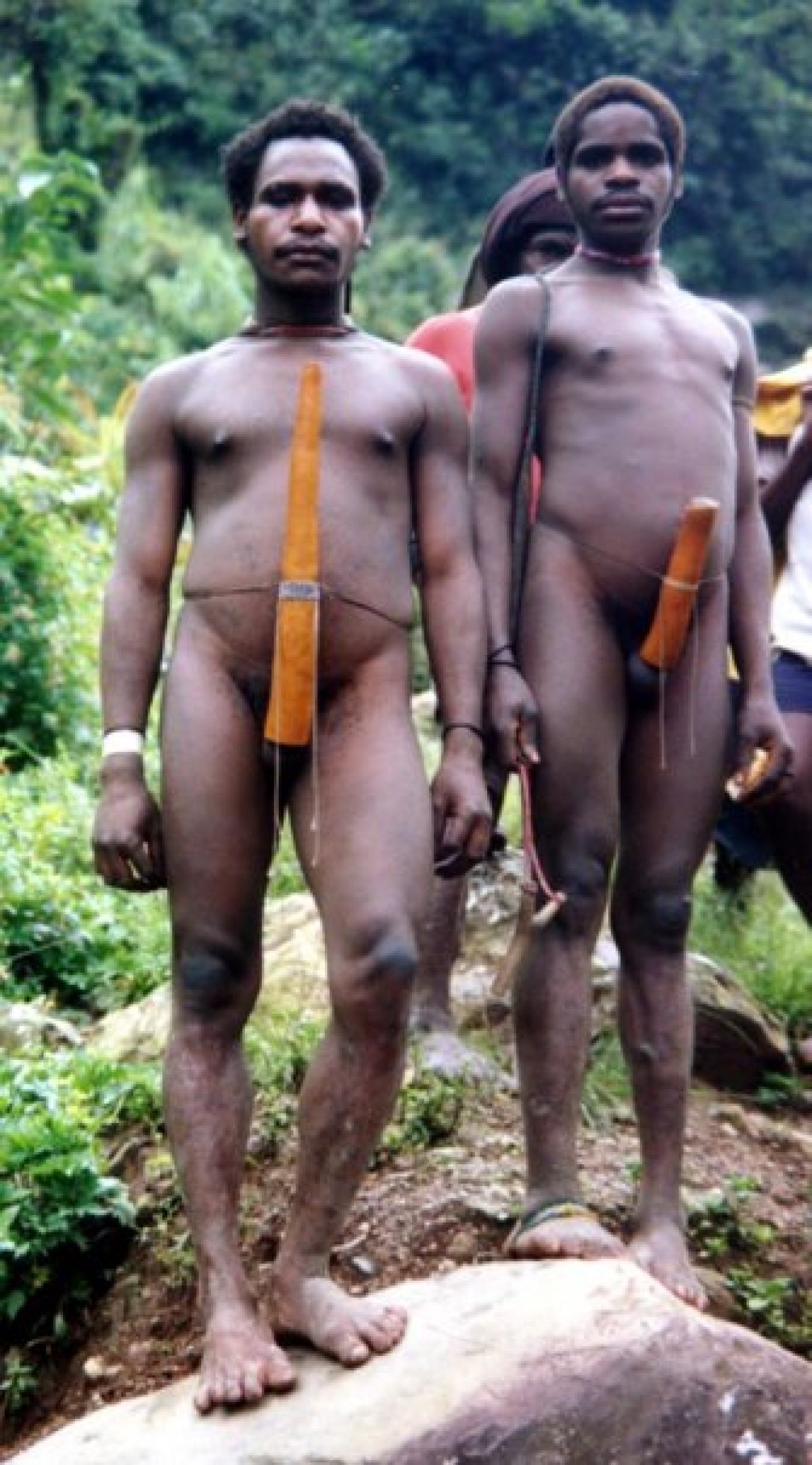 голые члены племен фото 16