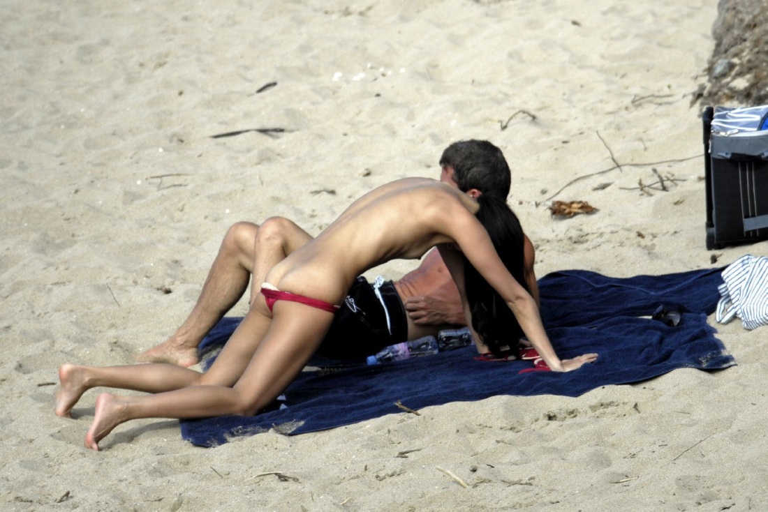 Голая актриса Чжан Цзыи