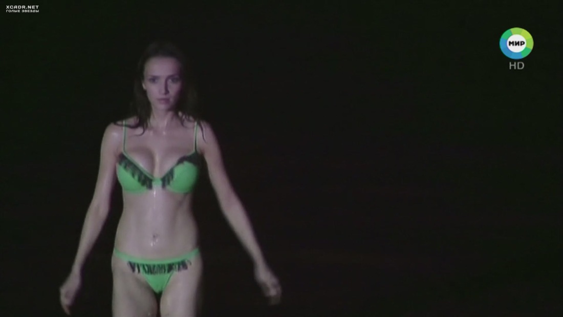 Актриса Анна кошмал в купальнике