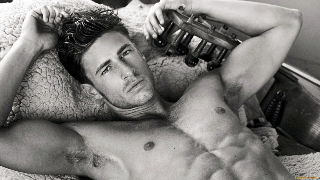 Голые парни в соцсетях