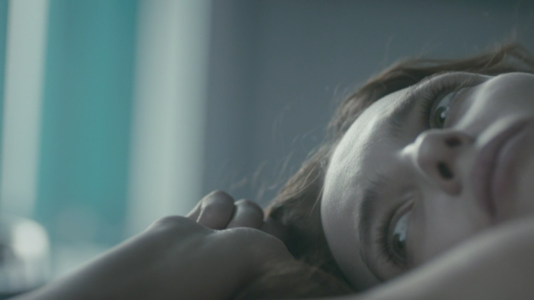 Джоди Комер голая в душе