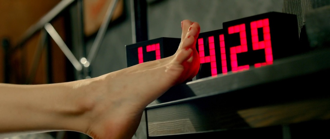 Анна Чиповская feet