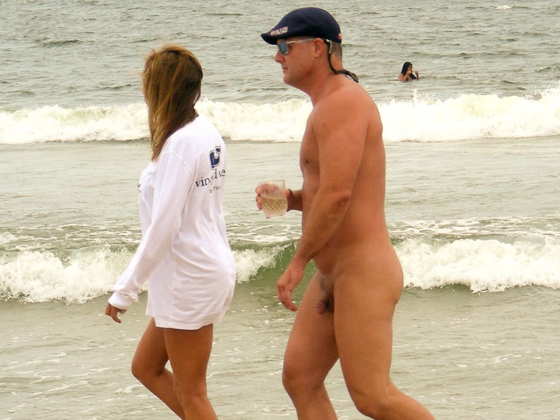 голые парни на общественном пляже фото 70