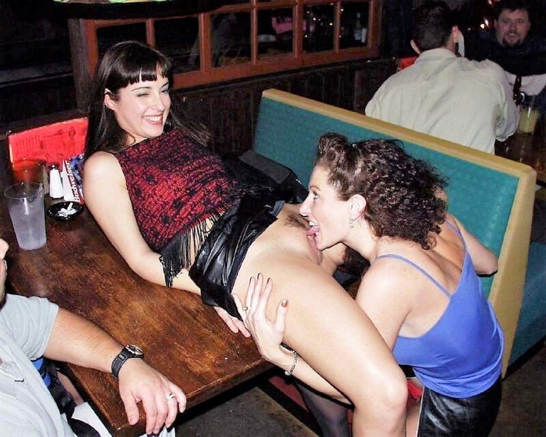 Куннилингус стоя в лесу