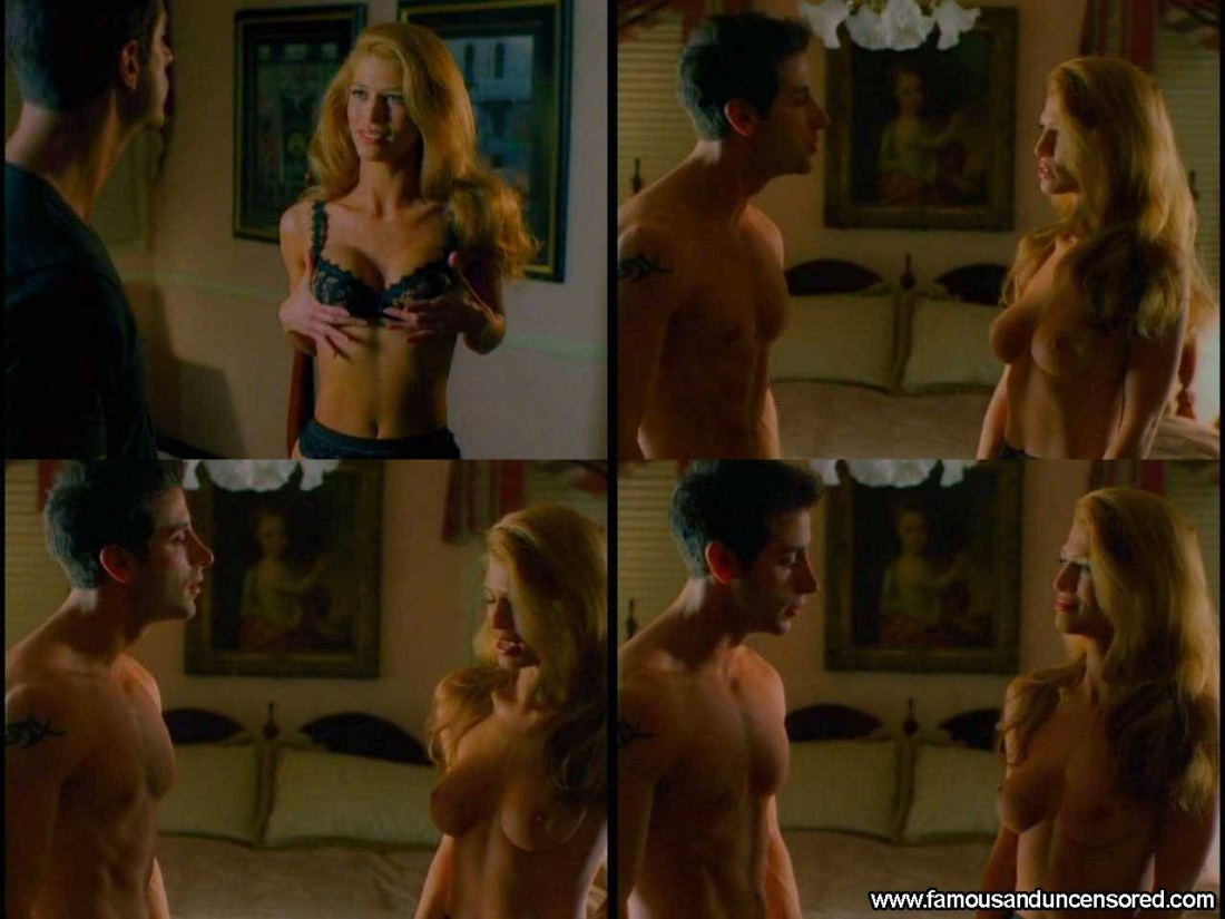 Эмбер Смит голая в душе