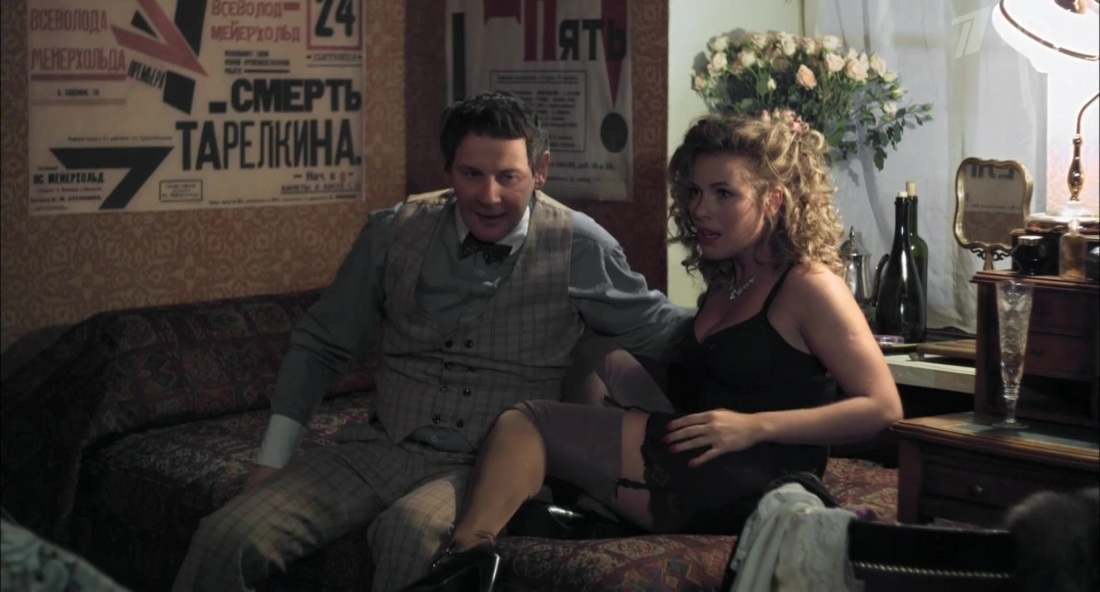 Линда Лапиньш голая в сериале Рикошет