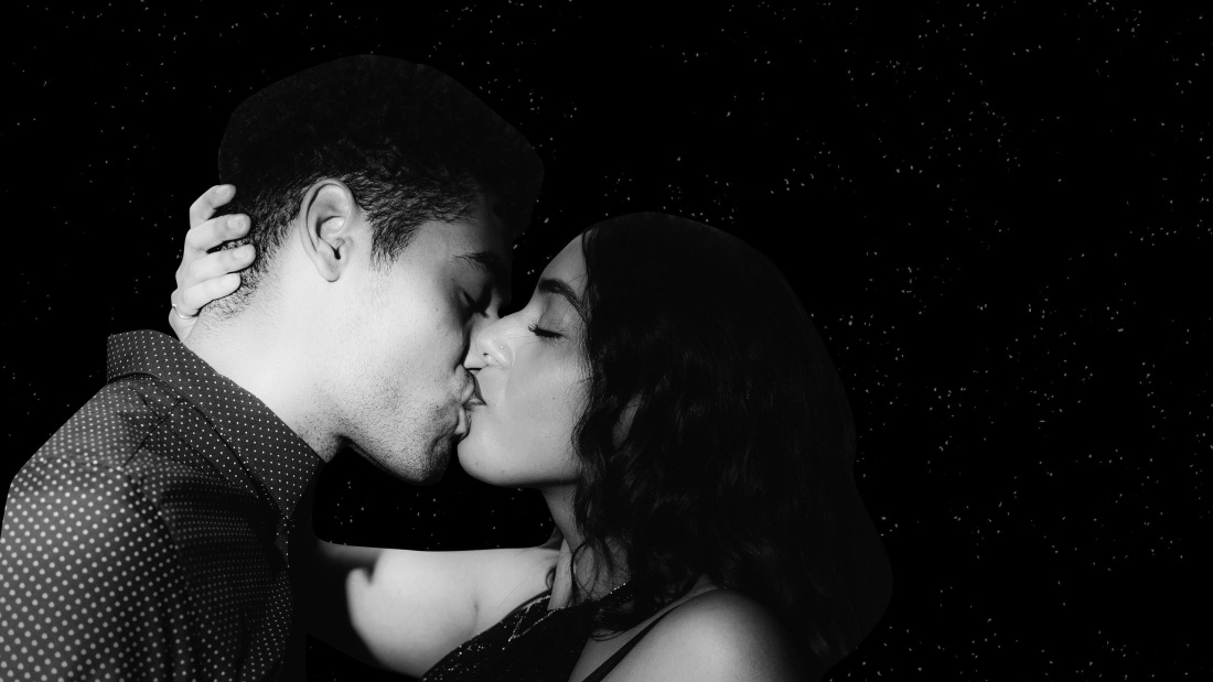 Аниме пара поцелуй