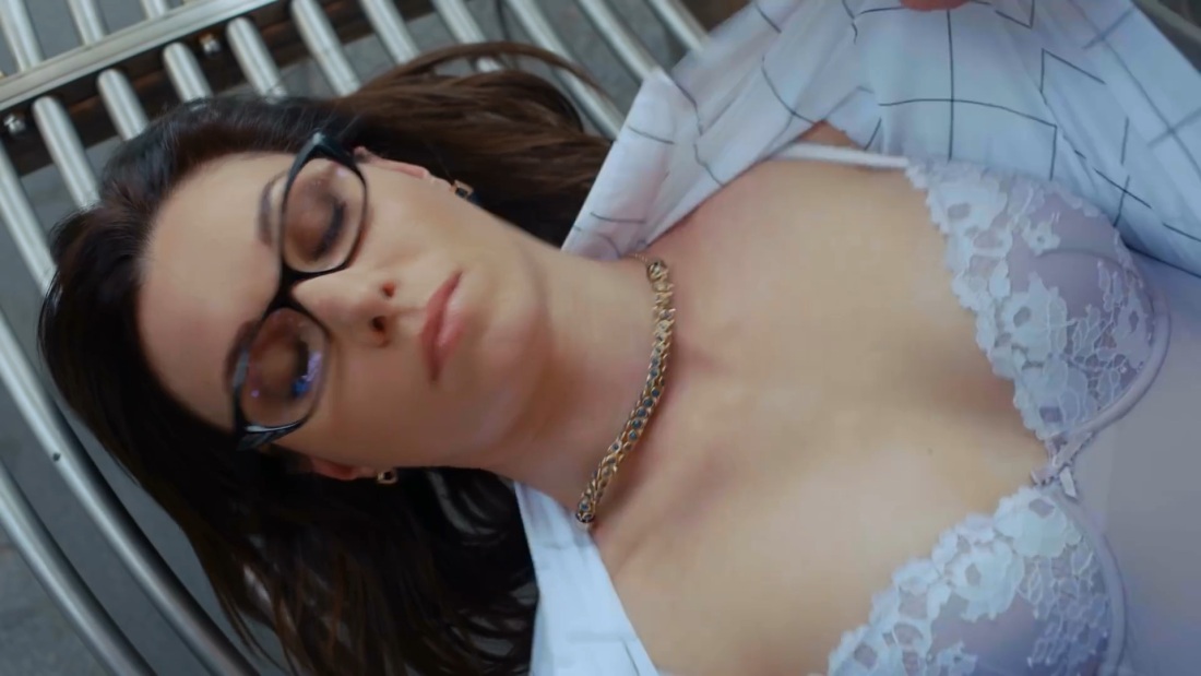 Голенькая девчонка Аэлита