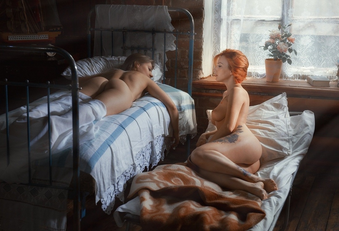 Голые девчонки в общежитии