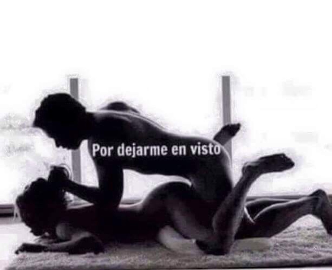 Блондинка скачет на парне