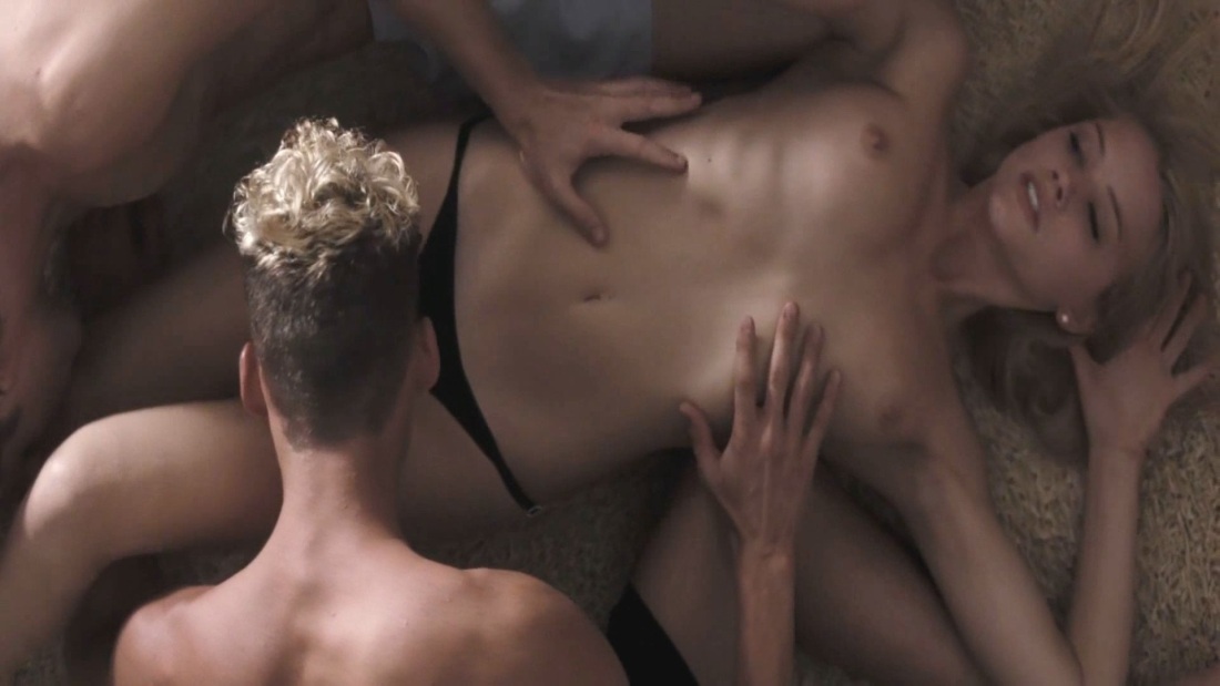 Эмма Стоун и Эмма Уотсон sex