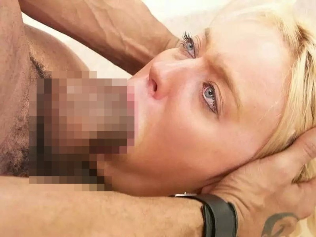 Огромный черный член во рту