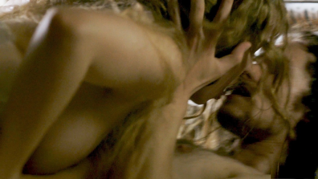 Джоди Комер постельная сцена