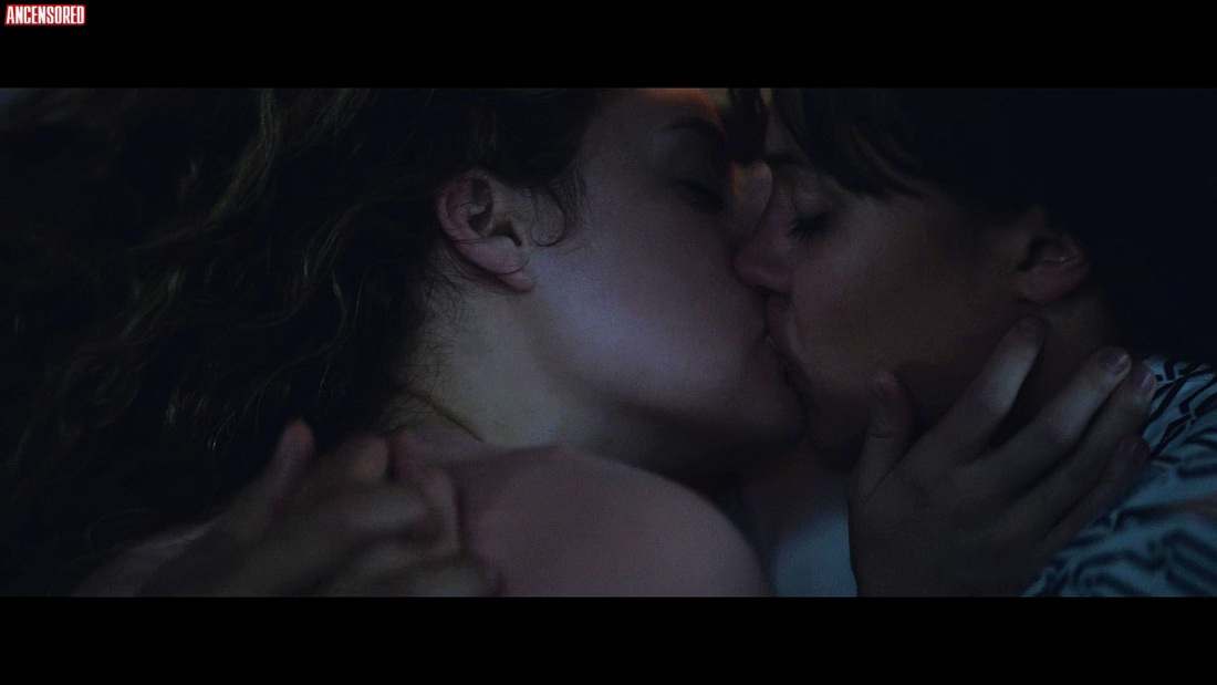 Райли Кио постельные сцены