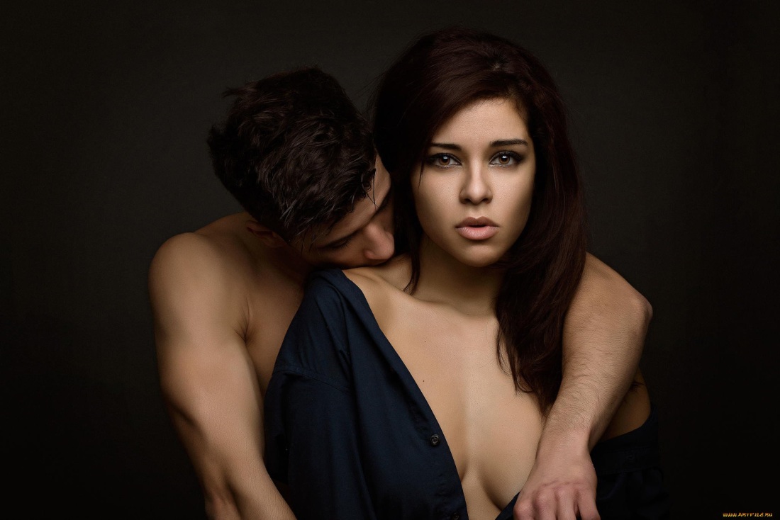 Парень и девушка брюнеты