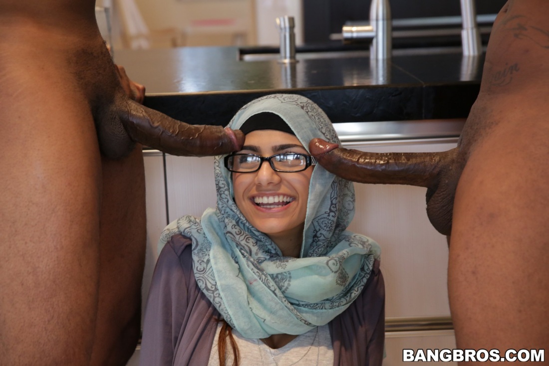 Big tits arab pornstar Mia khalifa and Julianna