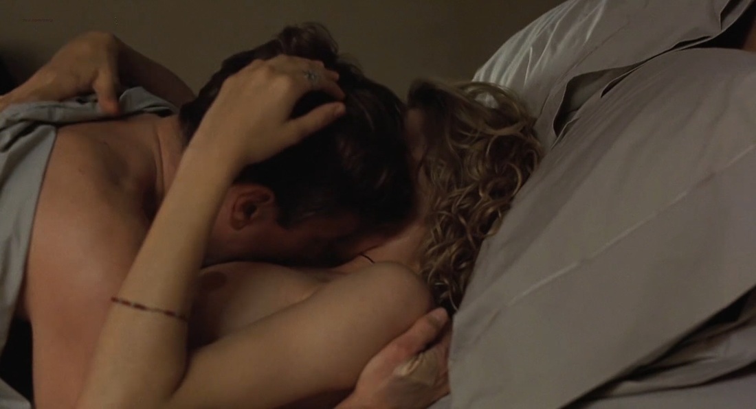 Ума Турман. Голая в сценах из фильмов.