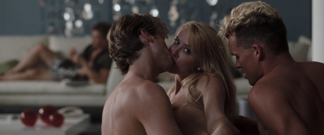 Эмбер Херд голая в фильме