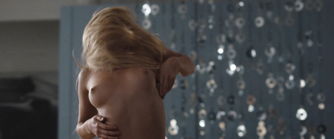 Amber heard topless