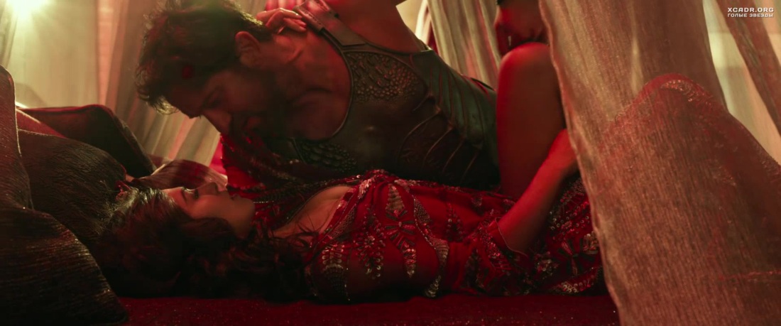 Элоди Юнг эротические сцены