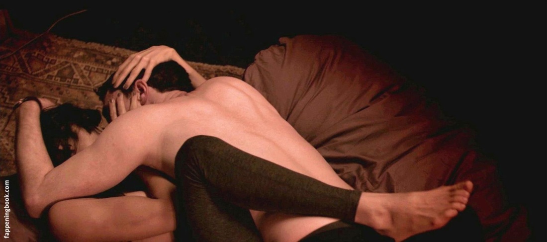 Руни Мара голая в фильме