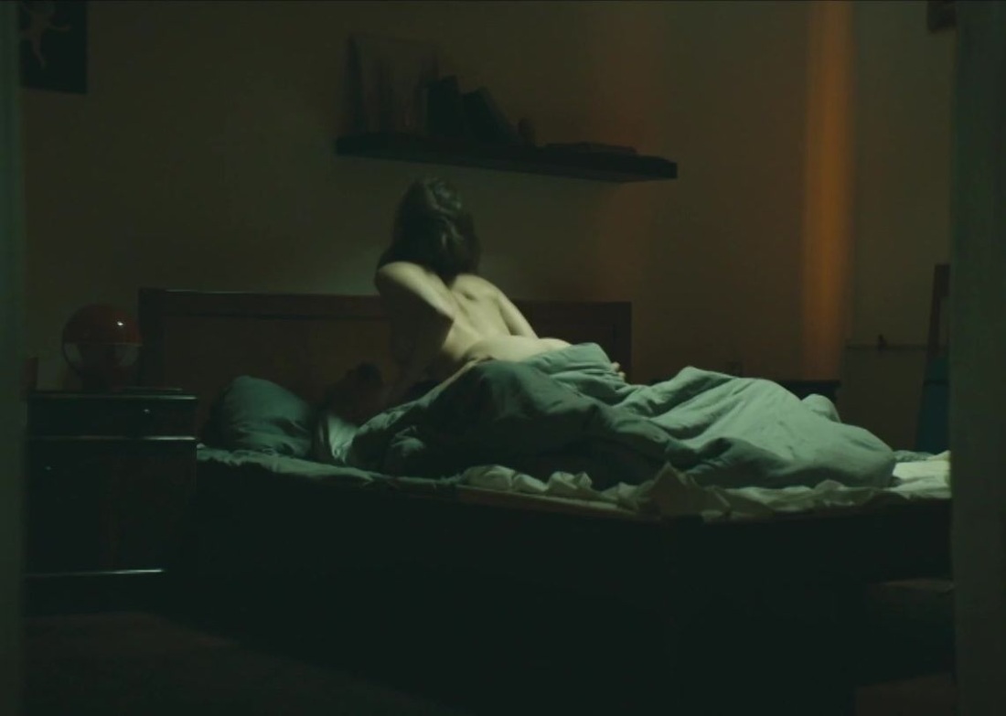 Актриса Дарья Повереннова в купальнике