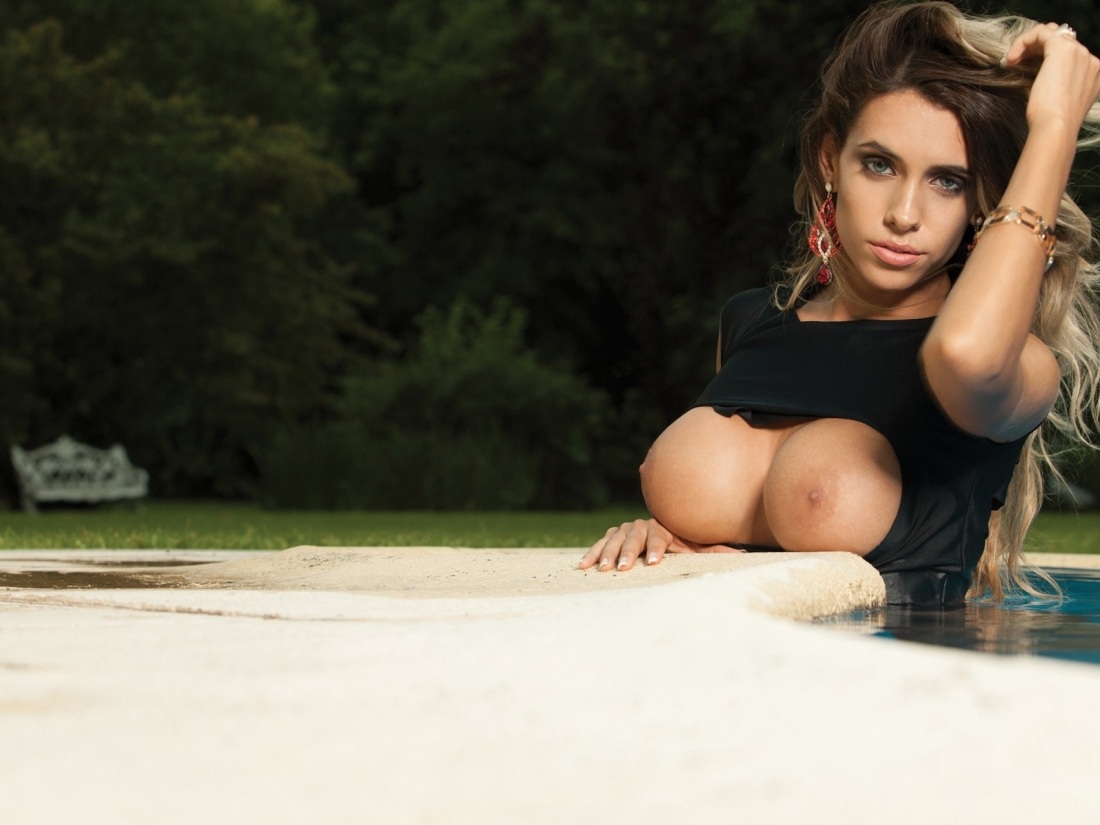 Девушки с большими сиськами