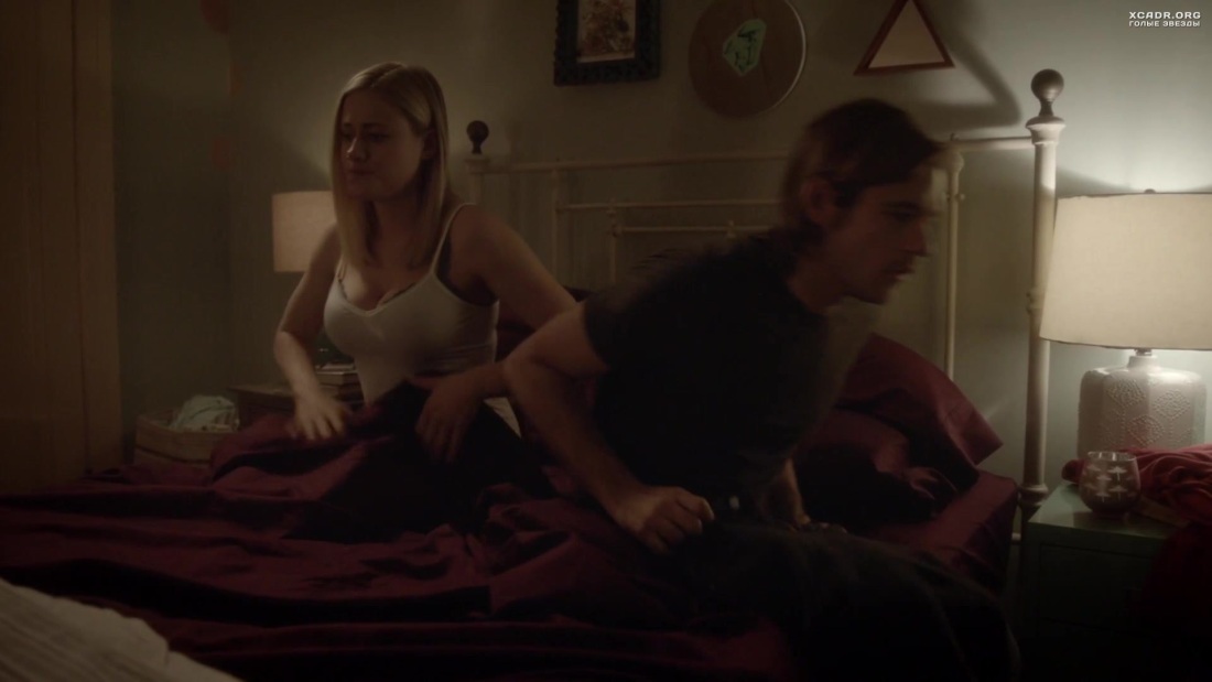 Оливия Тейлор Дадли голая в кино