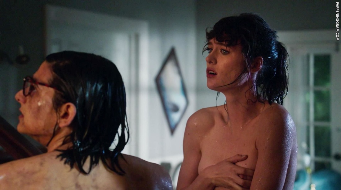 Маккензи Дэвис в трусиках