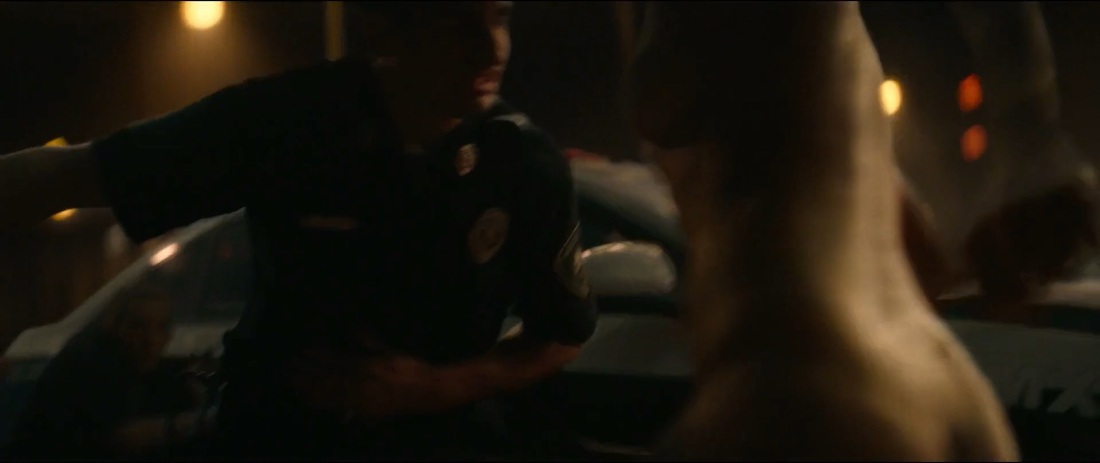 Маккензи Дэвис голая грудь