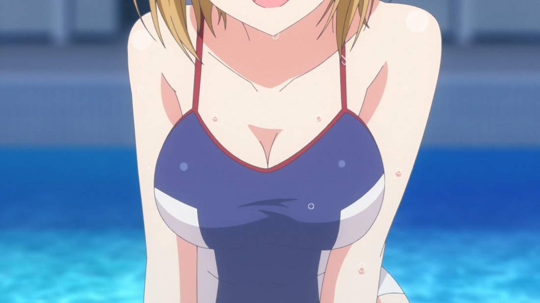 Тян с большой грудью в купальнике