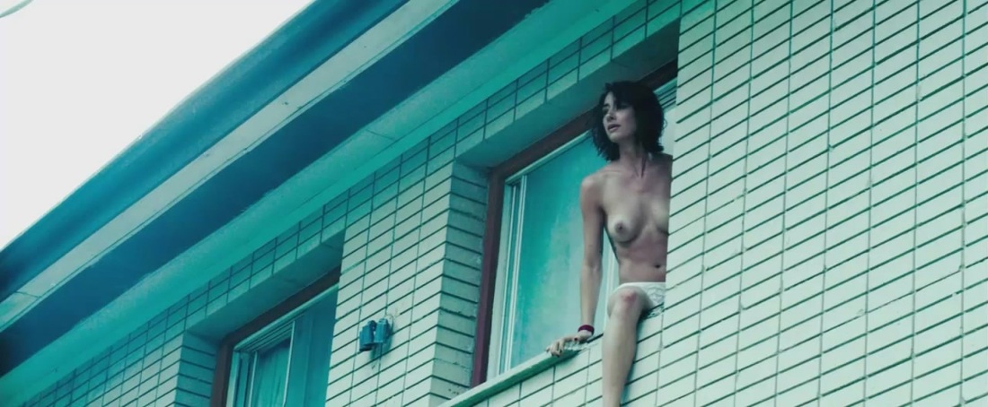 Death House 2017 Кортни Палм голая