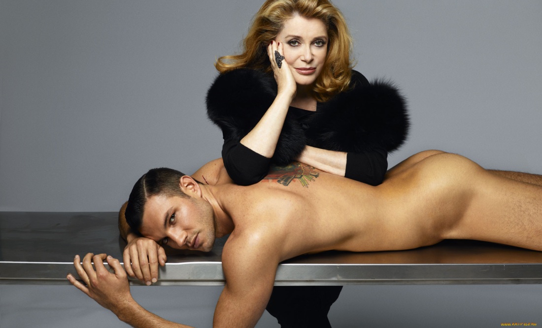 Модель на фотосессию cfnm