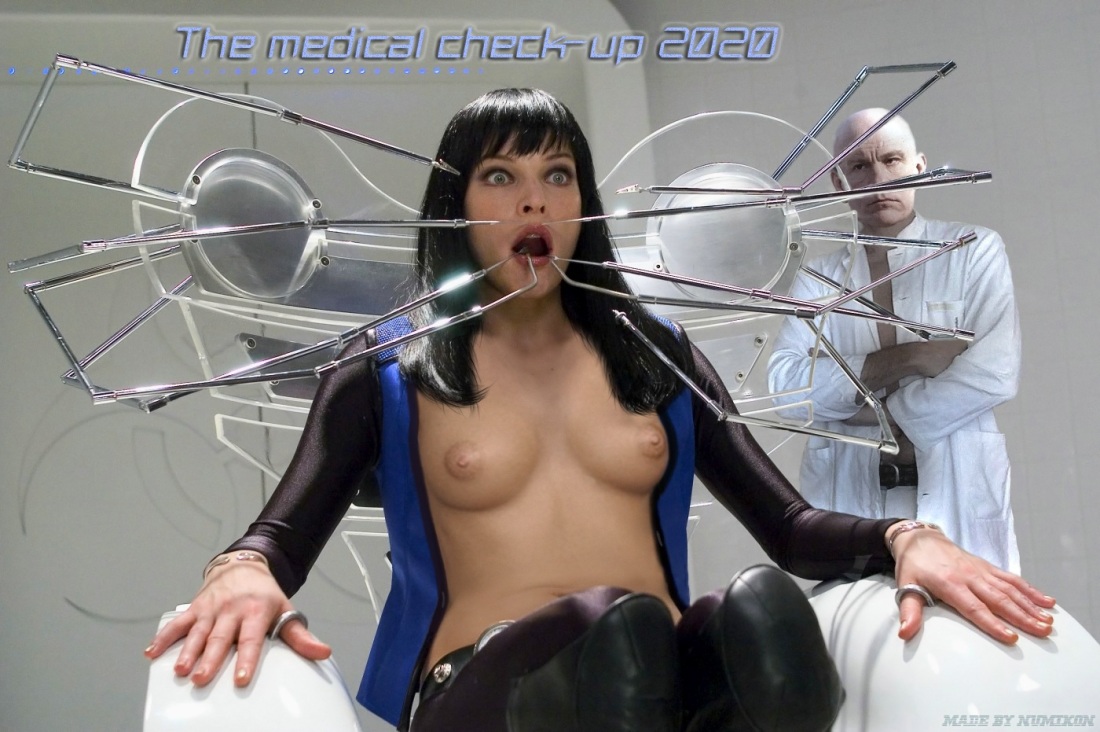 Актриса Мила Йовович голая