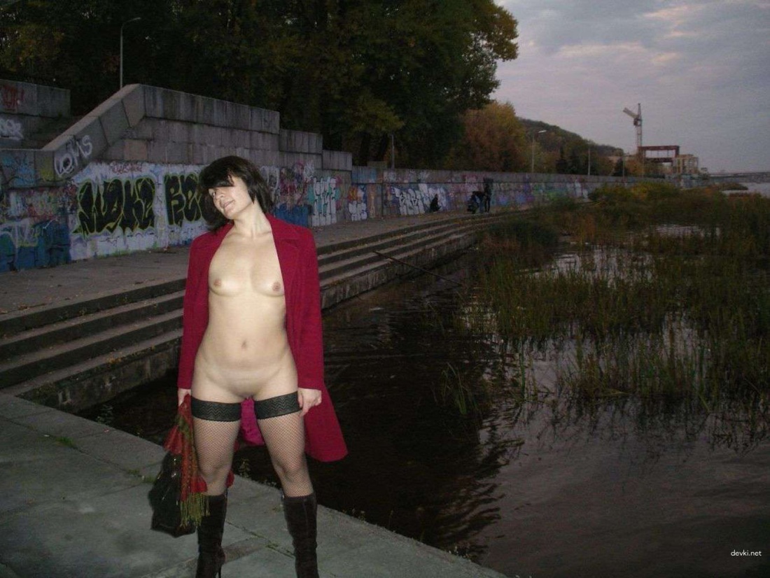 Ночные прогулки без трусов