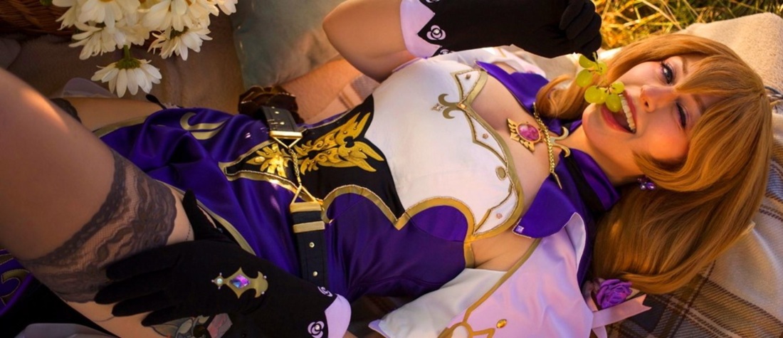 Косплейщицы с голой киской