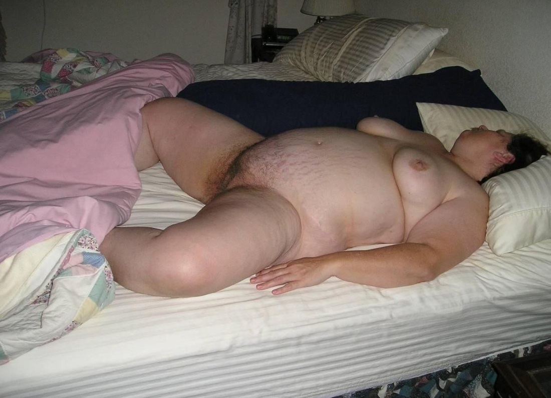 Голые толстые пожилые дамы в постели (65 фото) - секс и порно поддоноптом.рф