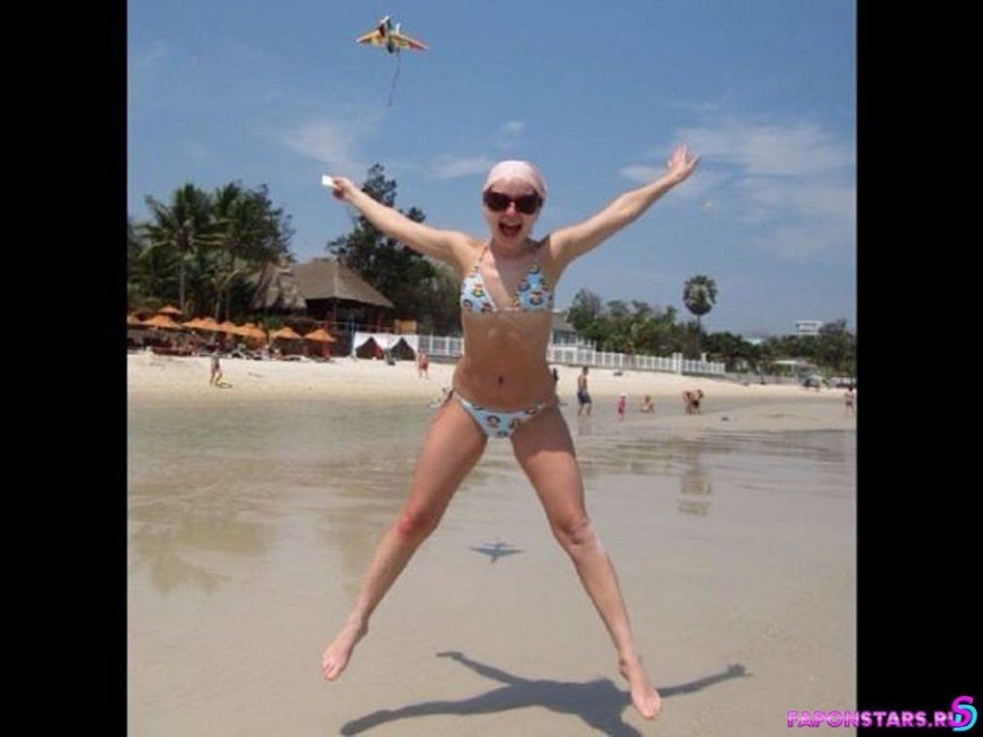 Ивета Вале в колготках