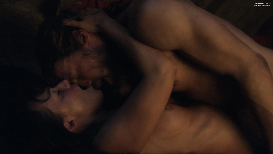 Голая актриса Элизабет Олсен