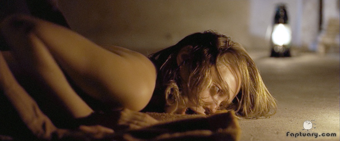 Элизабет Чейз Олсен голая