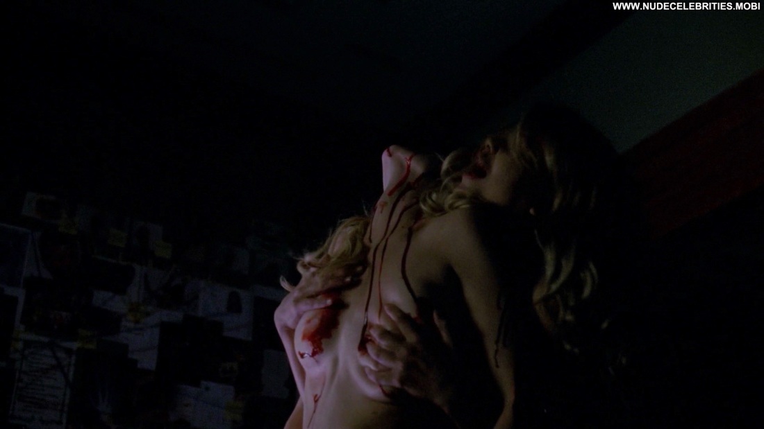 София Хьюблиц ню сцены