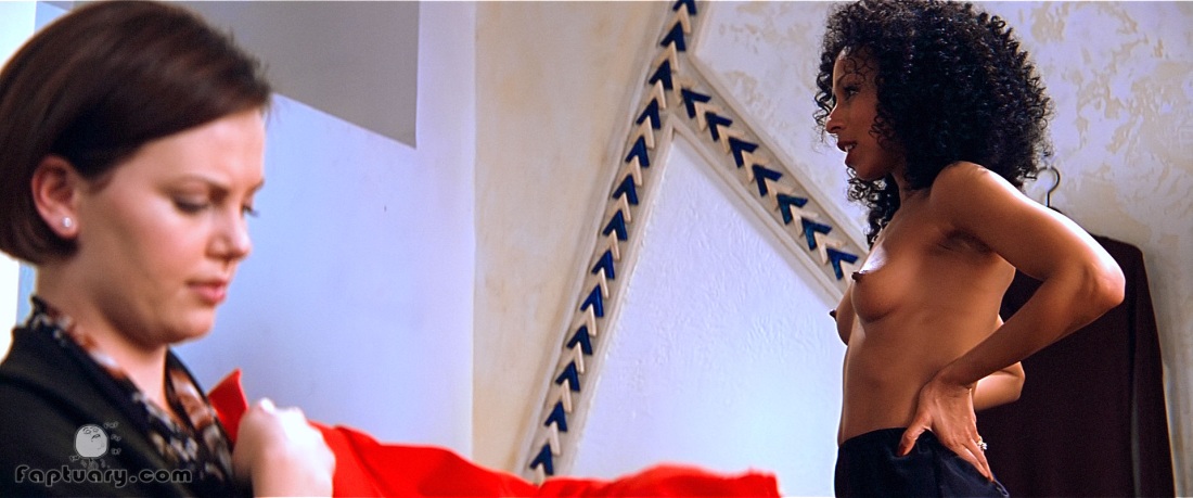 Голая Конни Нильсен адвокат дьявола (1997)